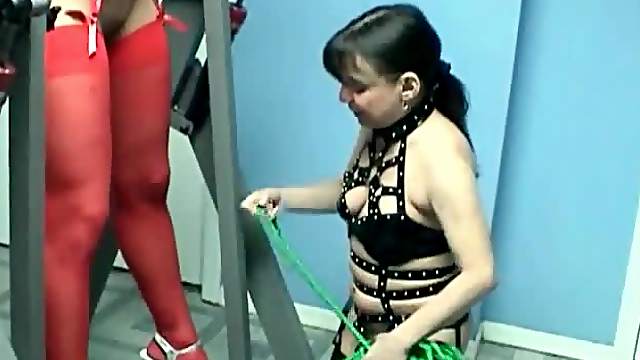 Light bondage for amateur in red lingerie