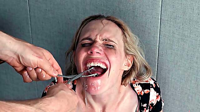 Insolent blonde plays submissive for cock in dirty XXX games
