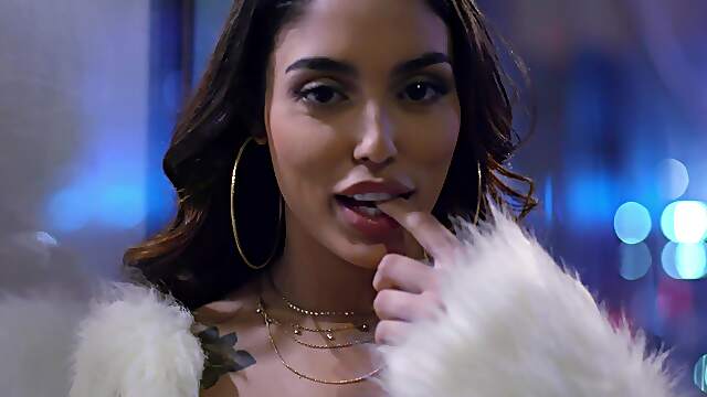 Dirty Mick plows Vanessa's tight booty in HD